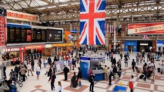 A Walk Through The London Victoria Station London England [upl. by Ena]